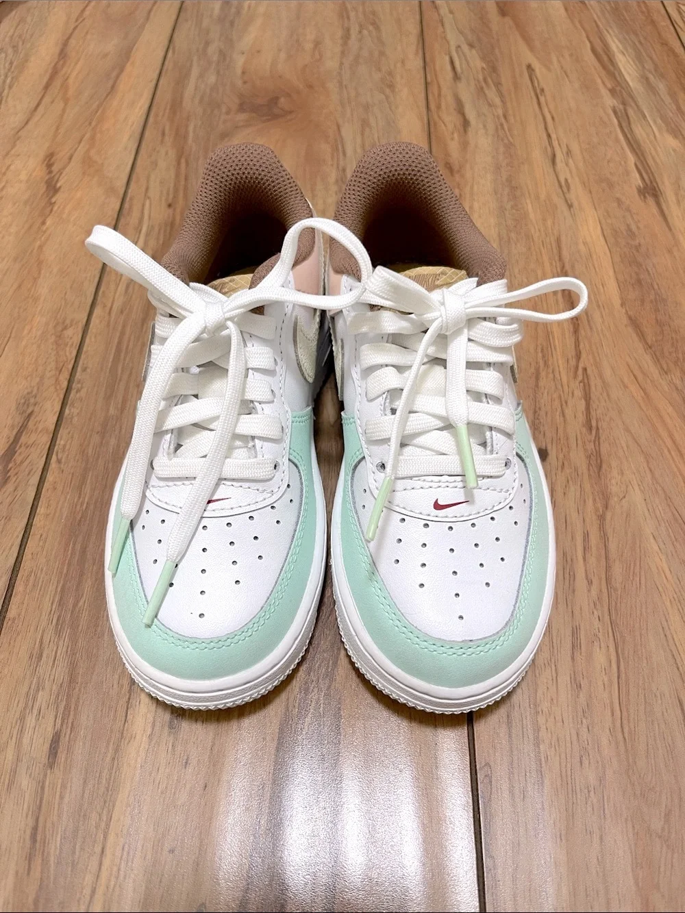 NWOB Nike Kids Air Force 1 LV8 
